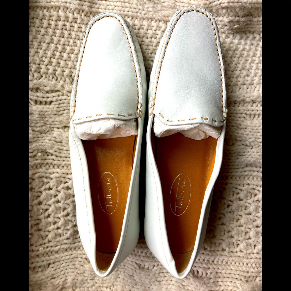 New Talbots white flats with stylish top stitching. Size 7, new, never worn.
